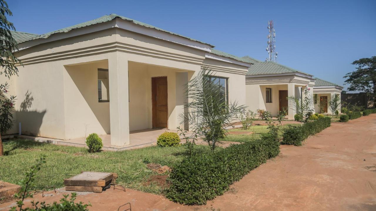 White Palace Apart-Hotel Lilongwe Exterior photo